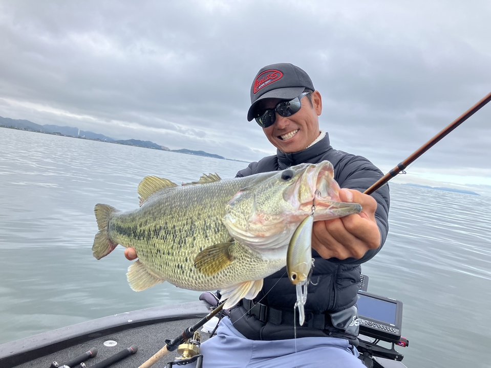 西島 高志｜中国契約スタッフと琵琶湖バスフィッシング！ - スタッフ