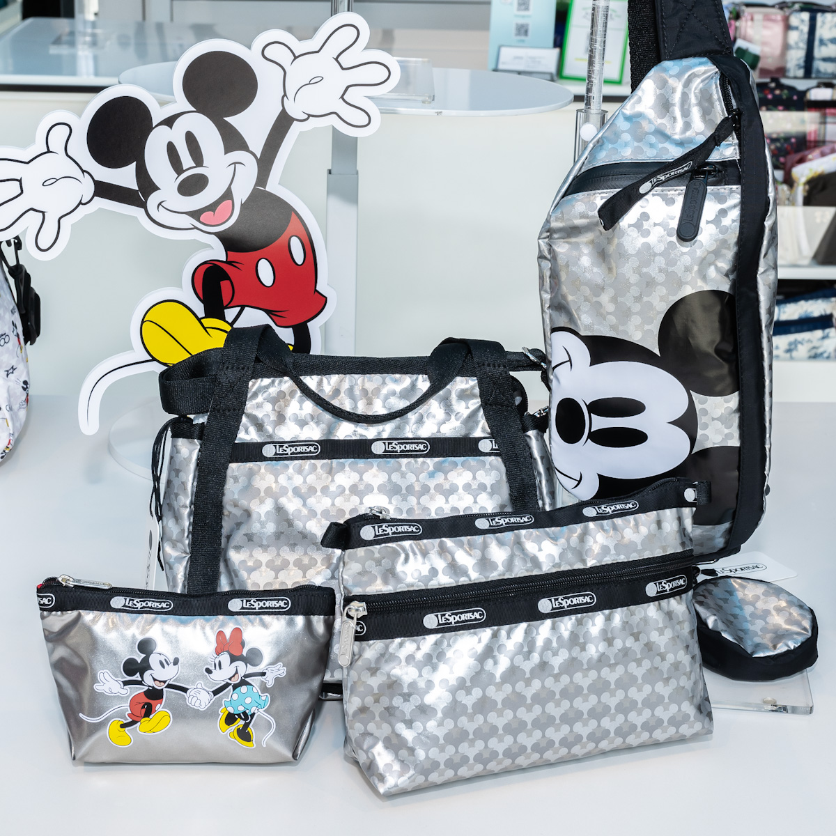 ディズニー100周年の限定コレクション！レスポートサック「Disney100