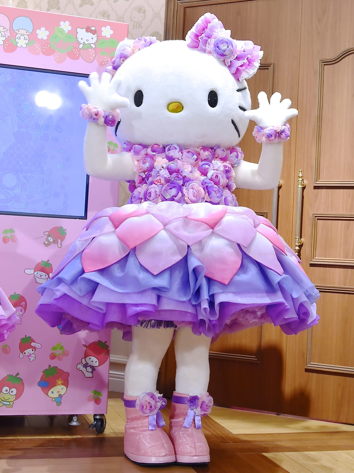 サンリオピューロランド・ハーモニーランドで開催！ハローキティ45周年