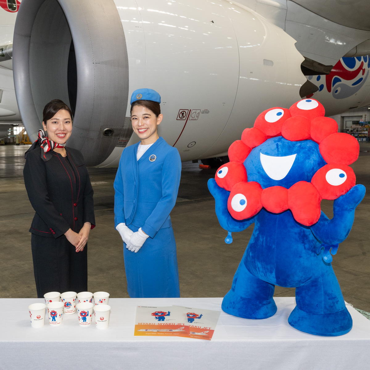 大阪・関西万博開催記念！「JAL ミャクミャクJET」2号機