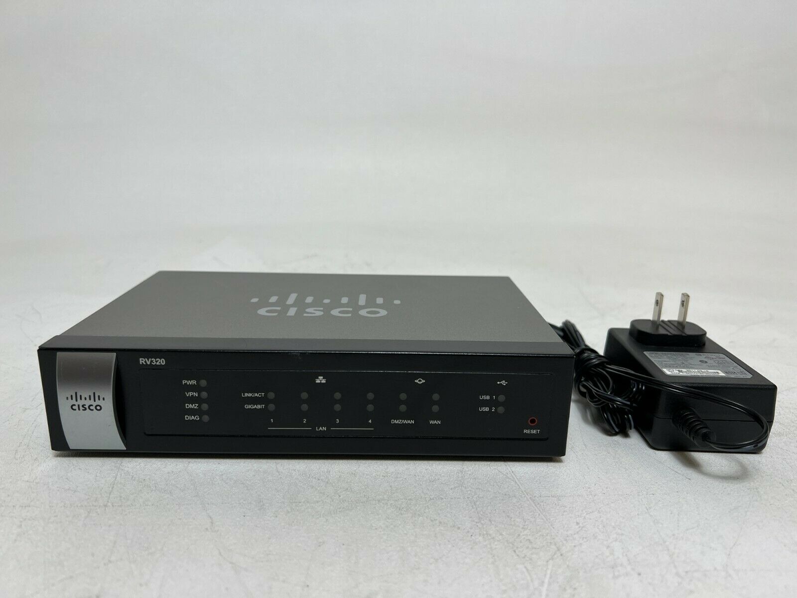 Cisco RV320 Gigabit Dual WAN VPN Router W/ AC Adapter – Dynamic
