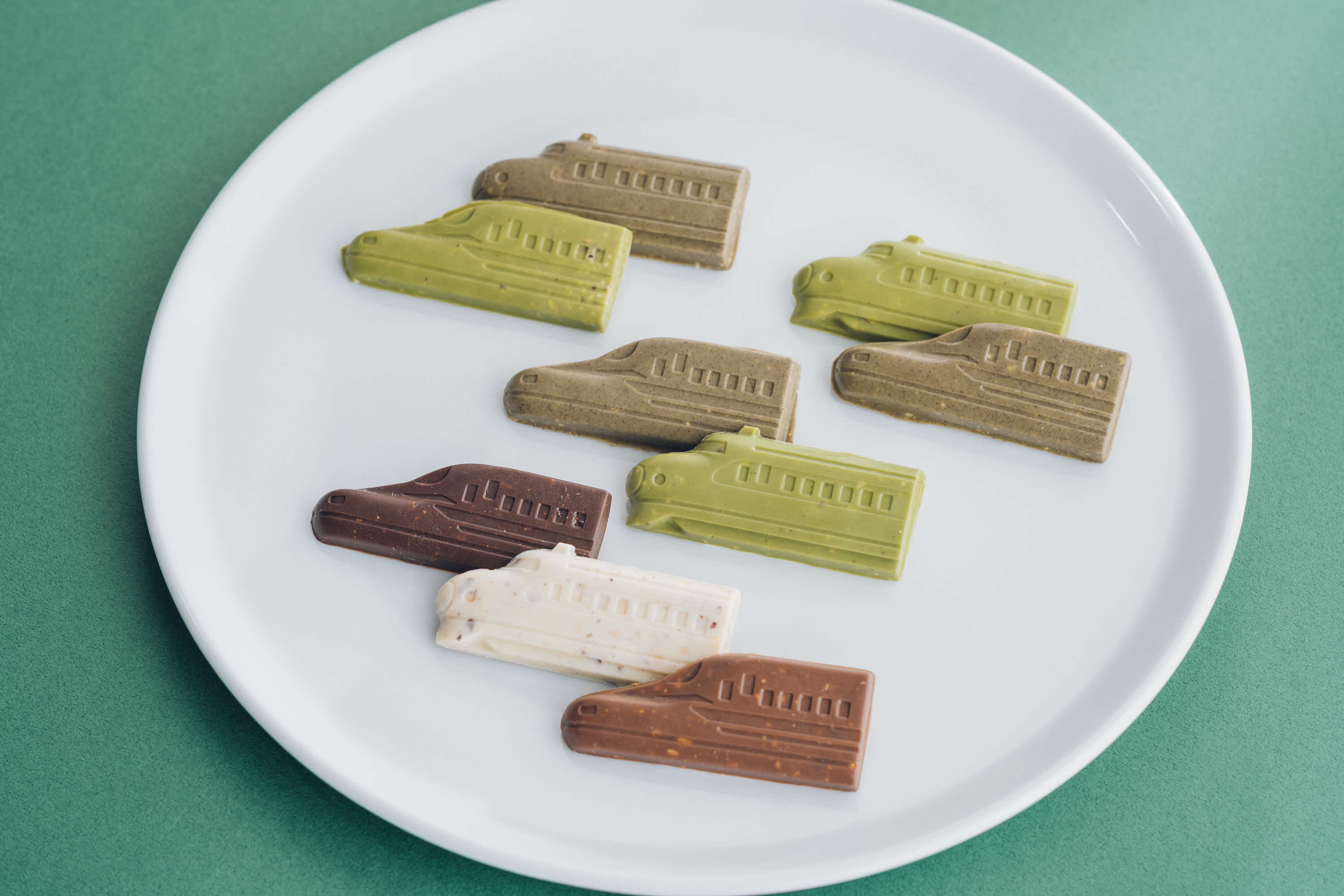 久遠チョコレート 新幹線テリーヌチョコレート12枚BOX 久遠の始まり