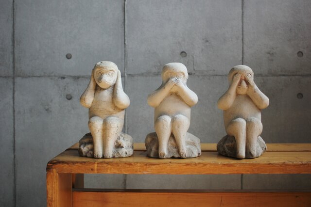 猿石 見ざる聞かざる言わざる U390｜骨董店 のびる 古美術 骨董 和風