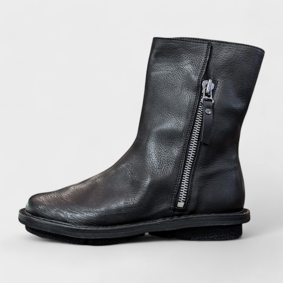 送料無料】trippen[トリッペン]/DEER-WAW 普遍的でシンプルなショート