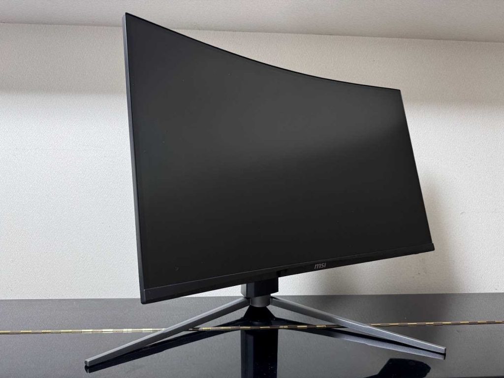 MSIの27インチ湾曲ゲーミングモニター「MAG 27CQ6PF」の魅力は“汎用性