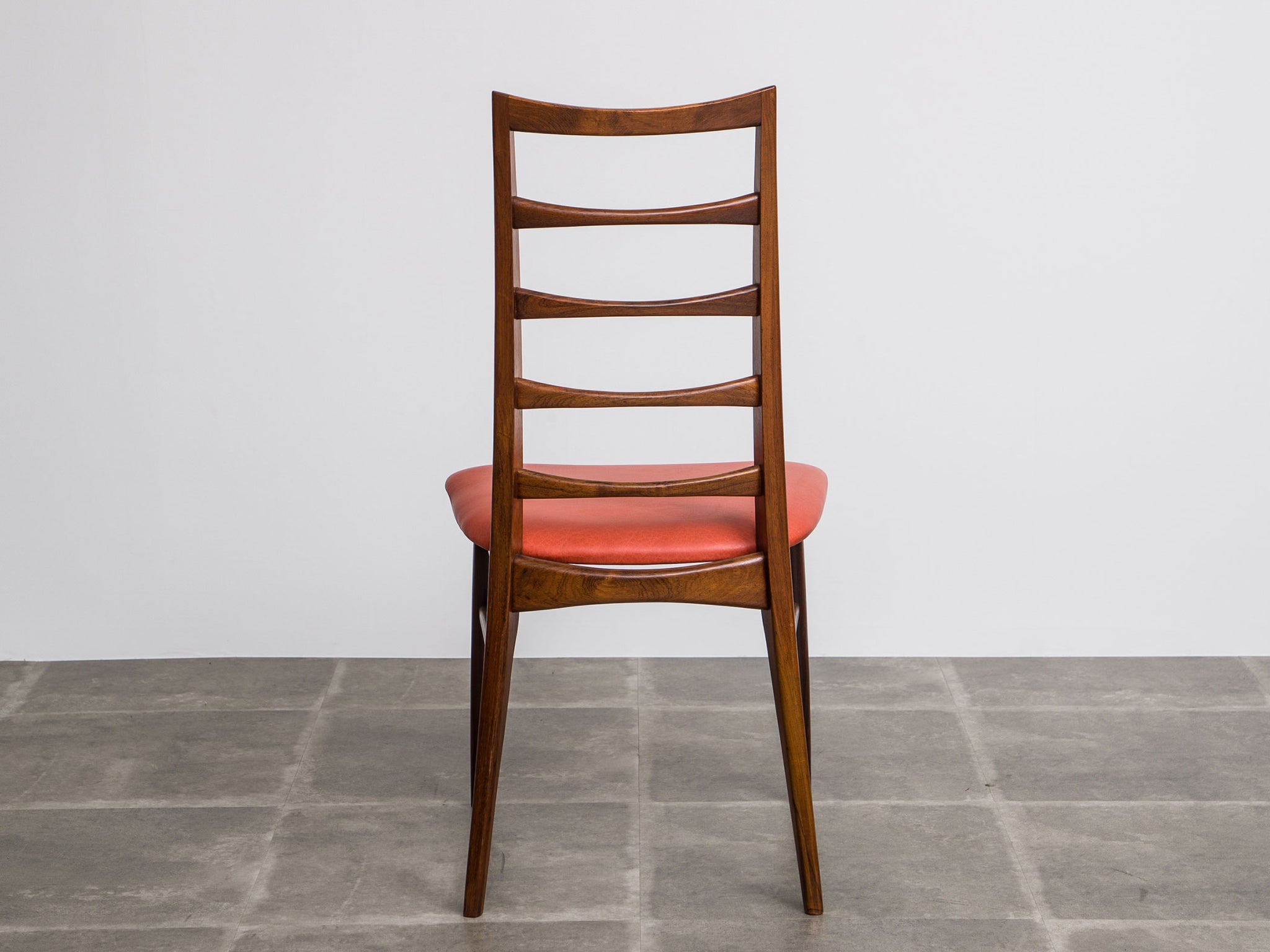 Niels Koefoed（ニールス・コフォード）“Lis”チェア ハイバック ローズ