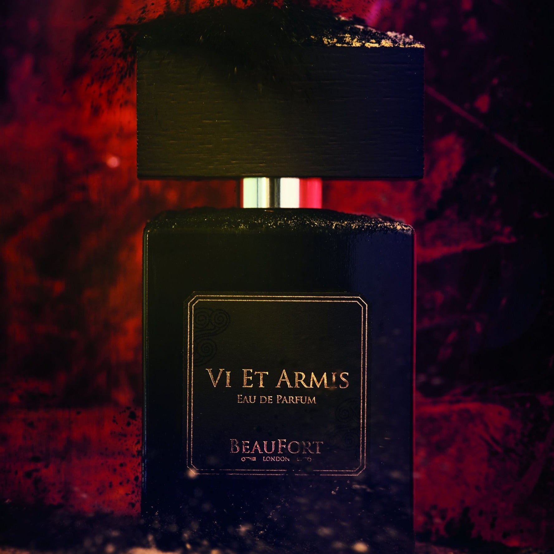 VI ET ARMIS – e-scents