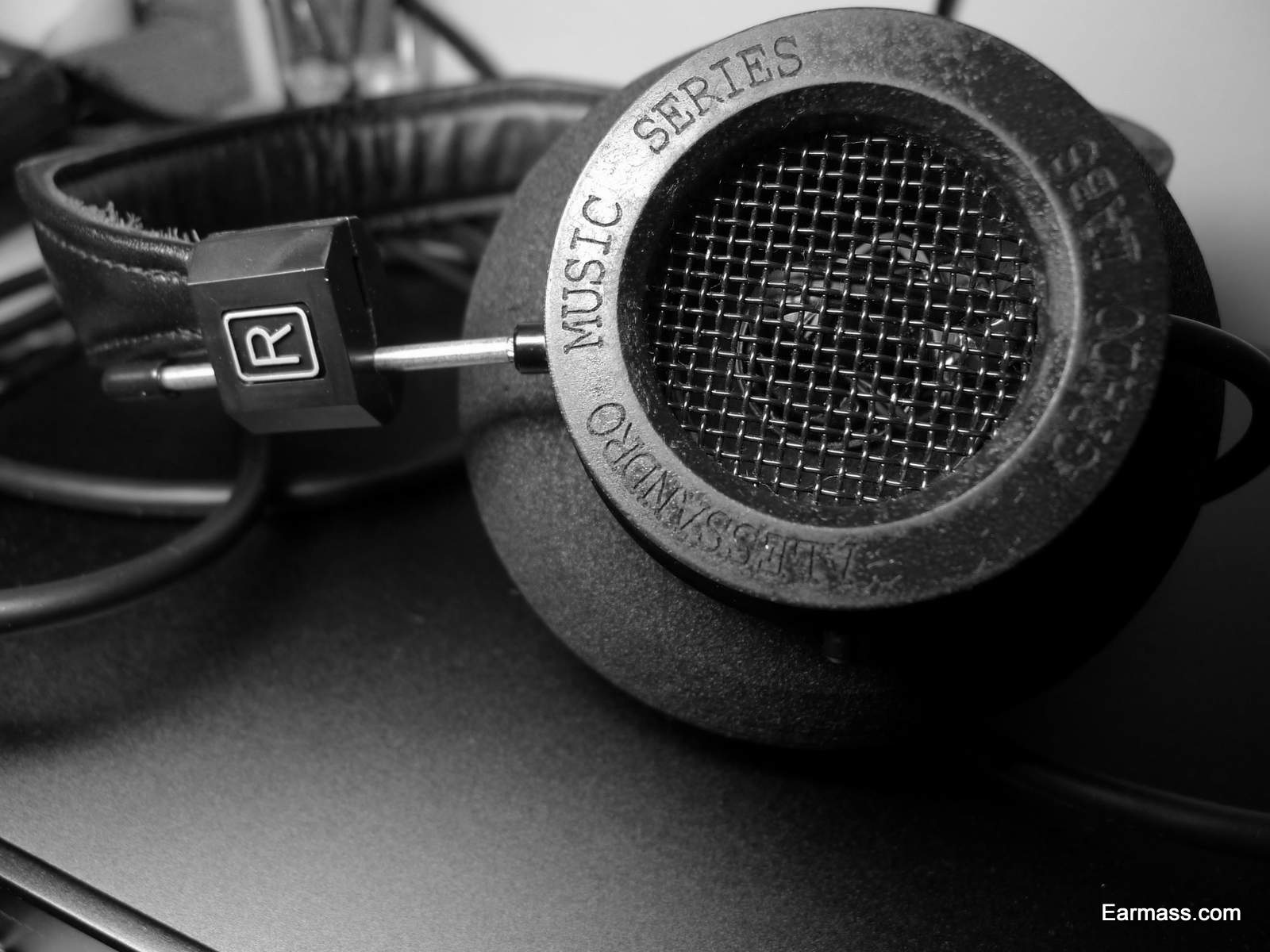 Alessandro Music Series Pro : Classical in mind | Earmass