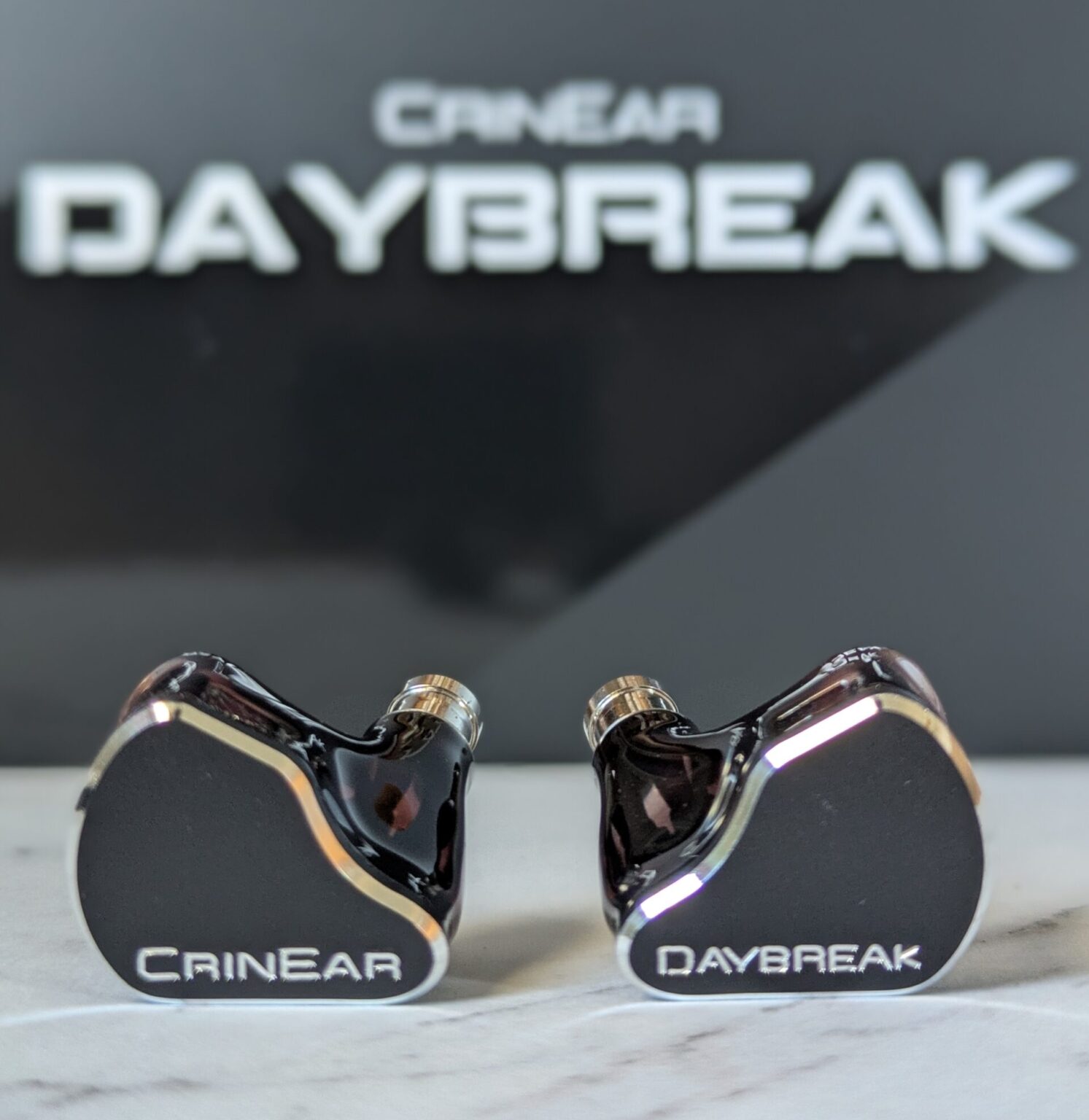 CRINEAR DAYBREAK《PR》 | 女性ボーカル特化イヤホンレビュー
