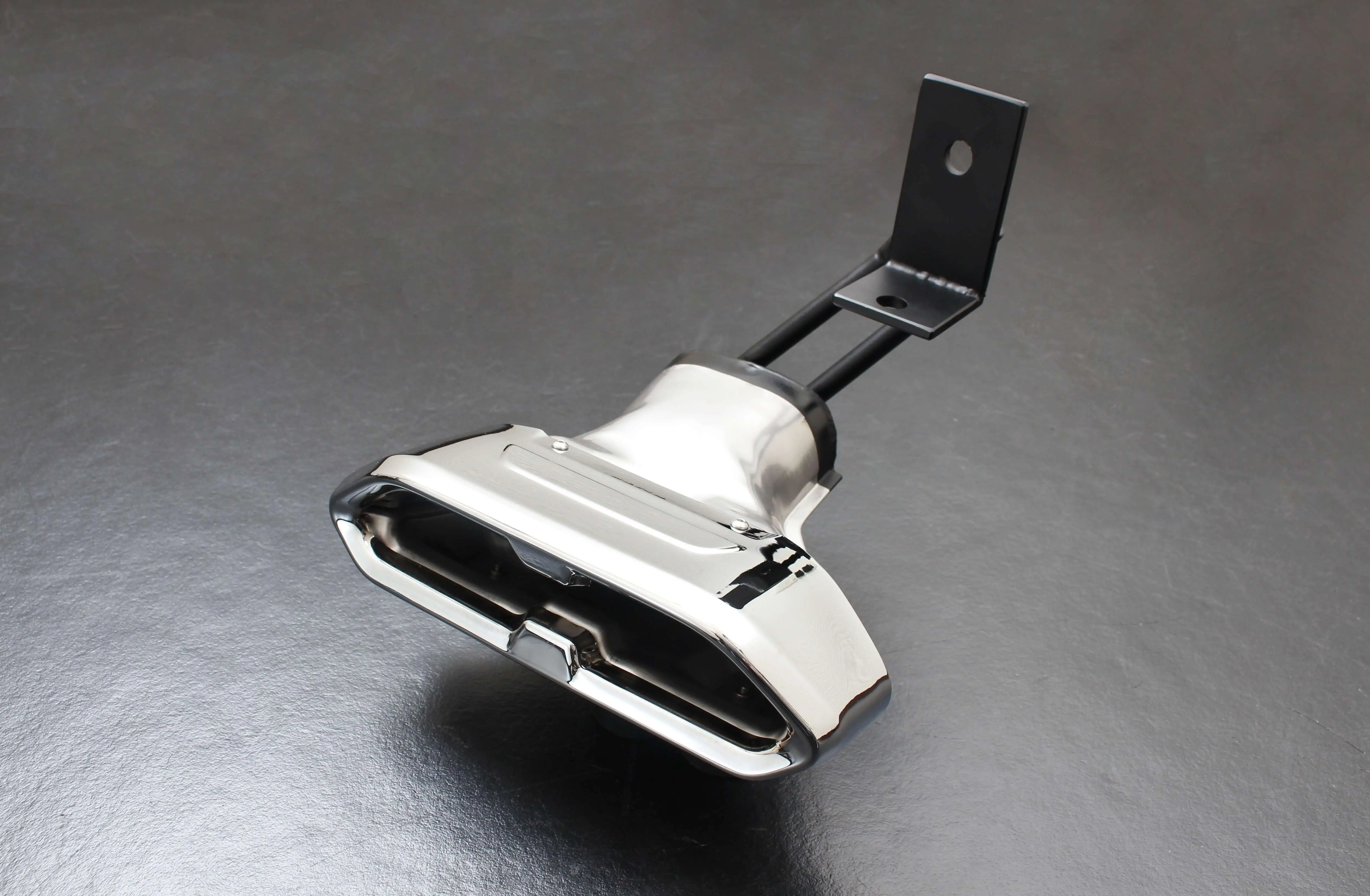 Double EIGHT Rear Spoiler Hitch Member for LC 300 Modellista