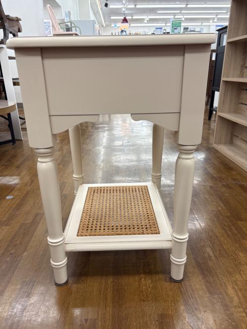 LAURA ASHLEY (ローラ アシュレイ) ナイトテーブル 347 ホワイト