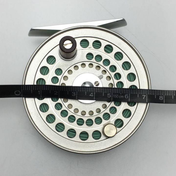 ufmウエダ CANTATA カンタータ 2200 フライリール - 中古 - なんでも