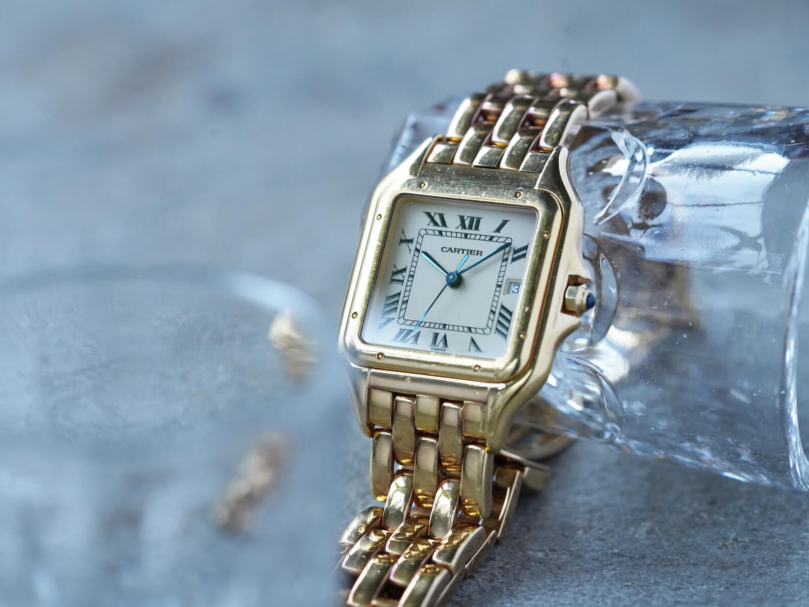 カルティエ/パンテール ドゥ カルティエLMデイト/アイボリーローマン