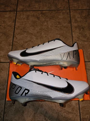 Nike Lunar Vapor UltraFly Elite Cleats: Used & Clearance Deals