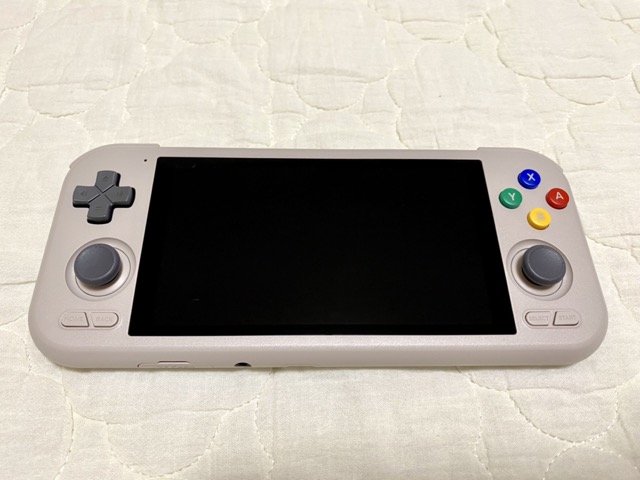 小型だけどパワフルなゲーム機『Retroid Pocket 4Pro』をご紹介！
