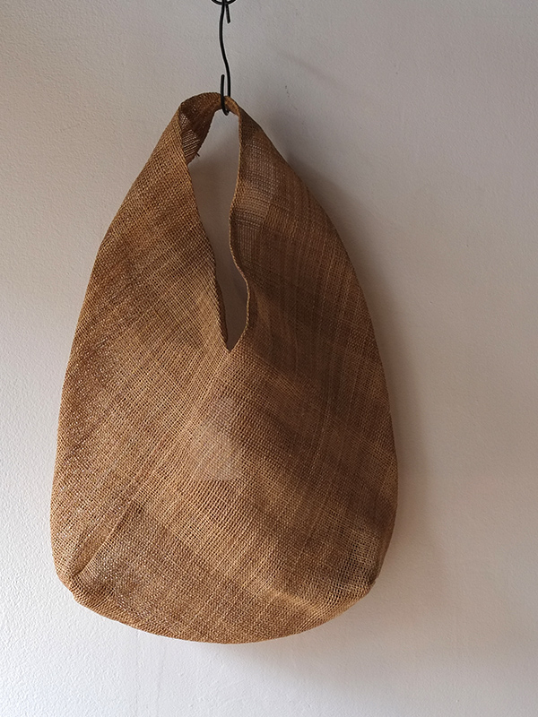 シナ布のねじり袋 | EIGHTDAYS（エイトデイズ）