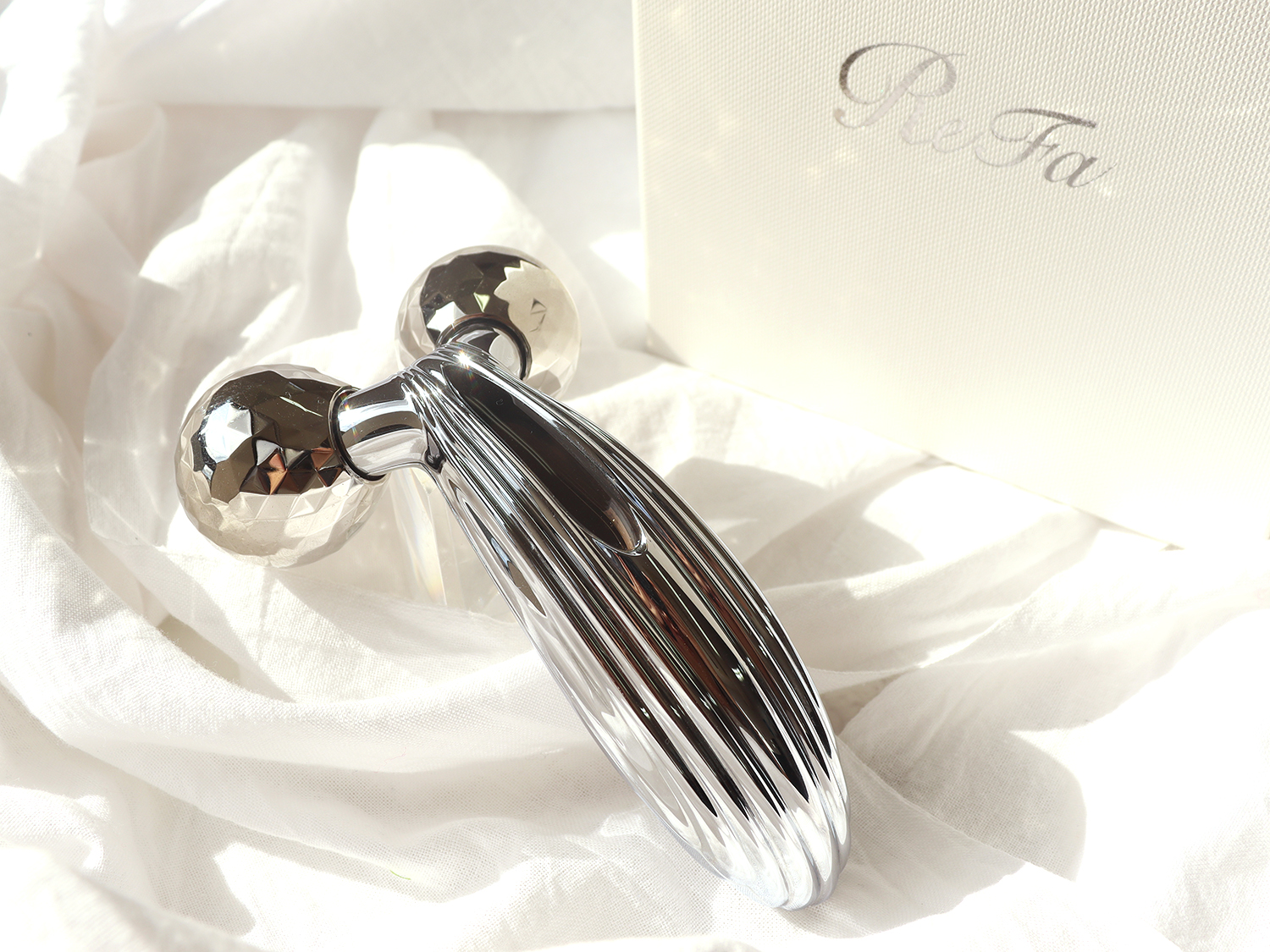 25H12-035 ReFa リファカラットレイ 小顔ローラー 箱付 新品未使用