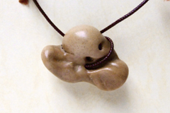 館山市 イルカの耳骨化石 布袋石 幸運を呼ぶ？ イルカの耳骨 館山湾