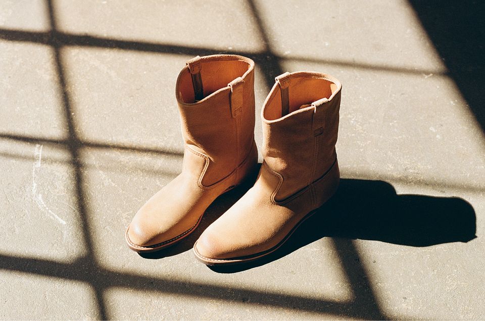 Men's Pecos Boot in Hawthorne Muleskinner Leather 8060 | Red Wing