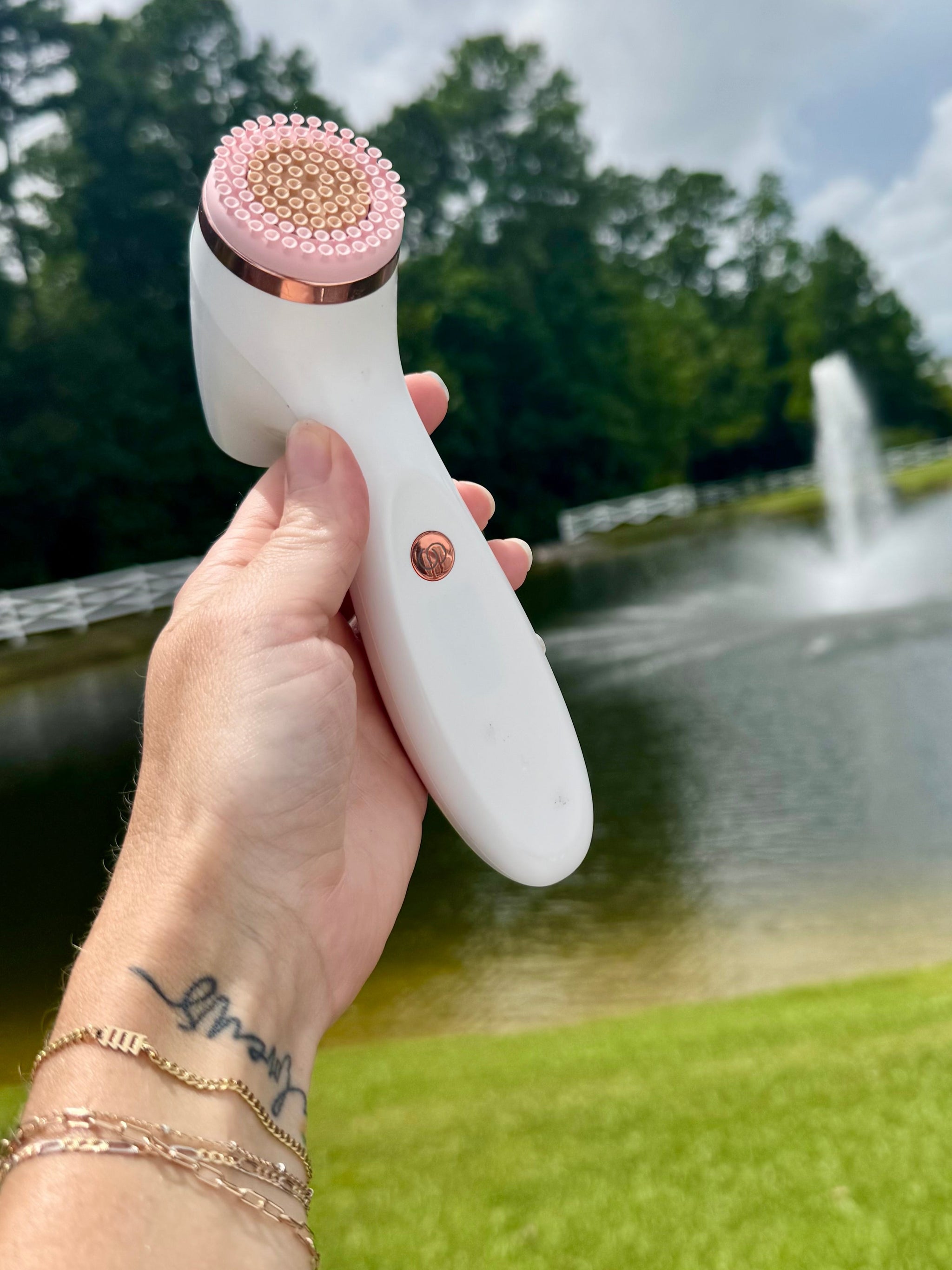 Nuskin Lumispa Facial Cleansing Beauty Device | Ella G Boutique