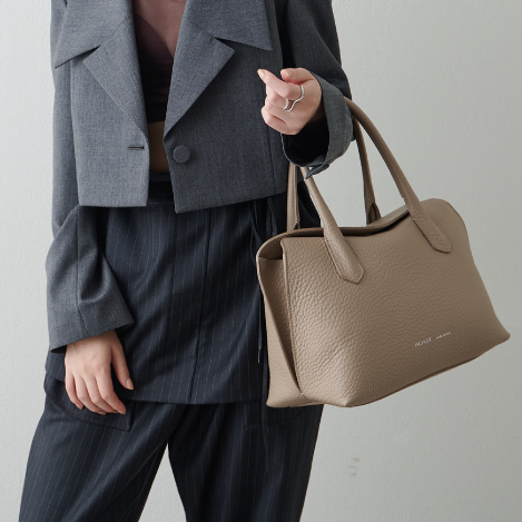 IACUCCI(イアクッチ)｜アルブメ ALCE/キャメル の通販｜ELLESHOP