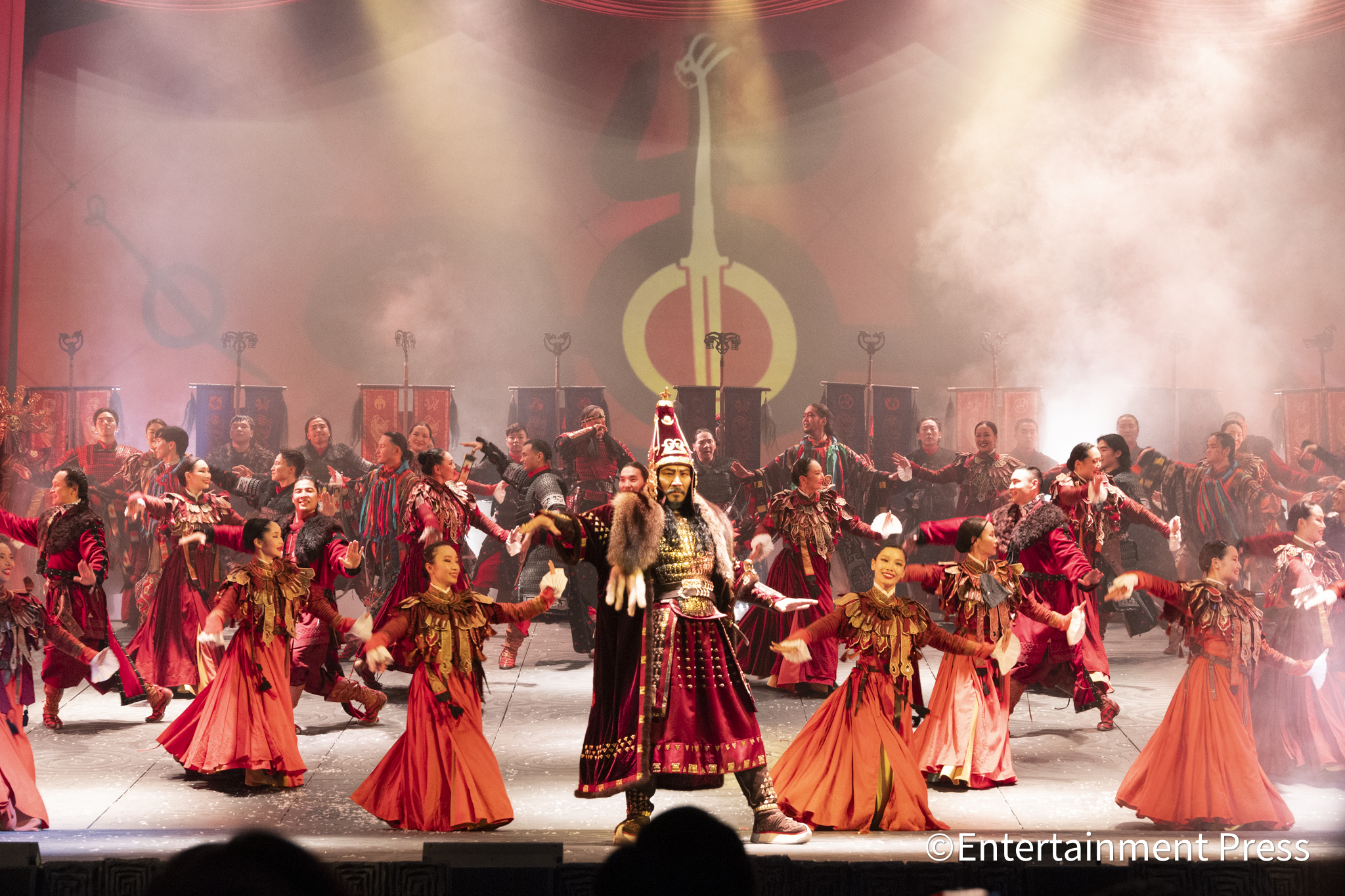 The Mongol Khan（モンゴル・ハーン）』初日公演の模様を写真にてお