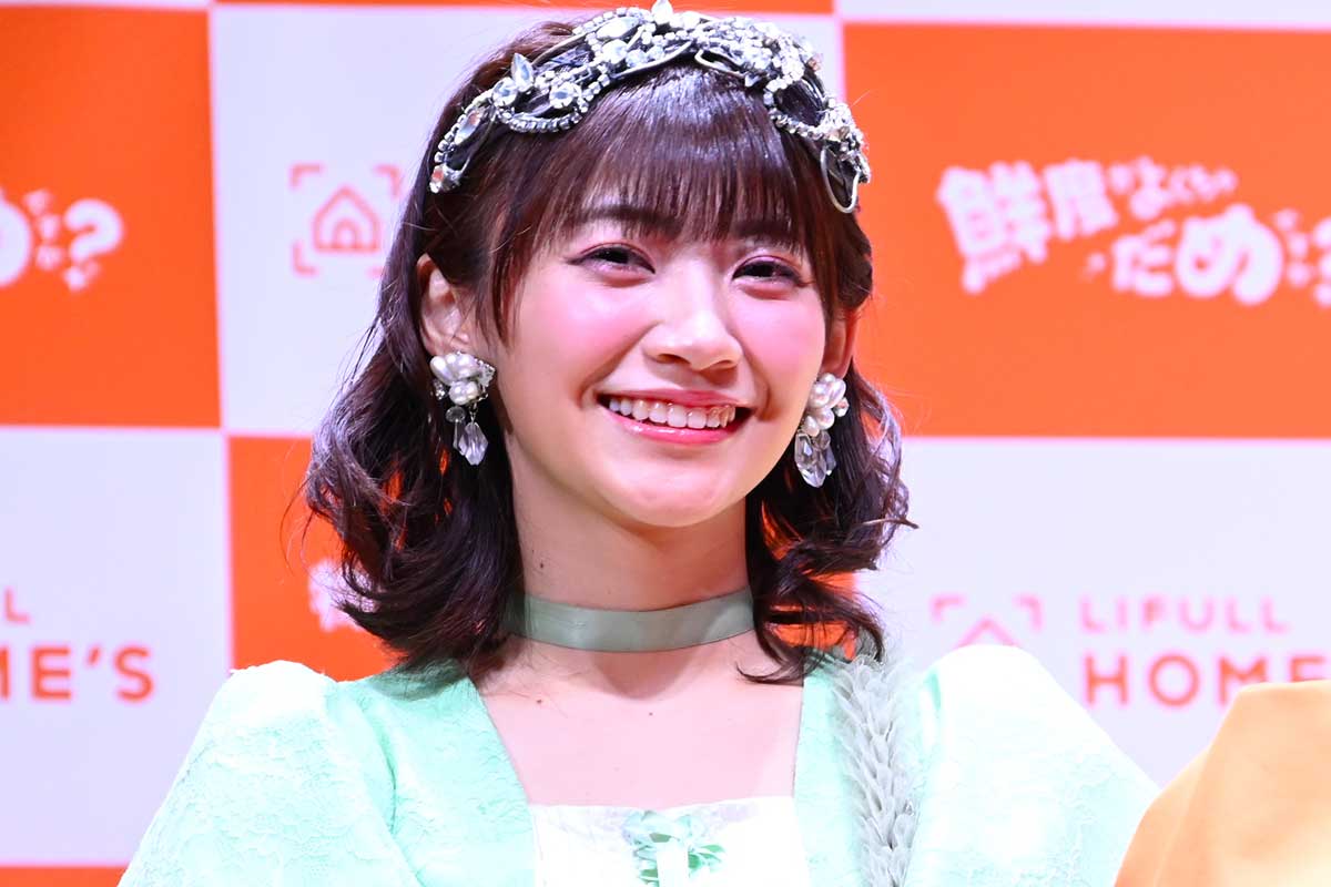 人気アイドルがぬいぐるみの「真似っこ」 CUTIE STREET板倉可奈の表情