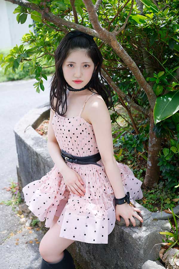 AKB48村山彩希、初写真集に「自分らしさ」凝縮 岡田奈々との秘話「なぁ