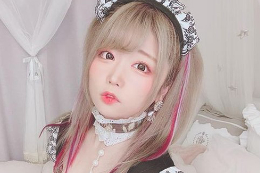 中野たむ、オーバーサイズのパーカ姿が「お姫様」と話題に 「白似合っ