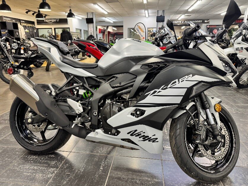 2025 Kawasaki NINJA ZX-4RR SILVER ONE ONLY!!! CASH PRICE $11999