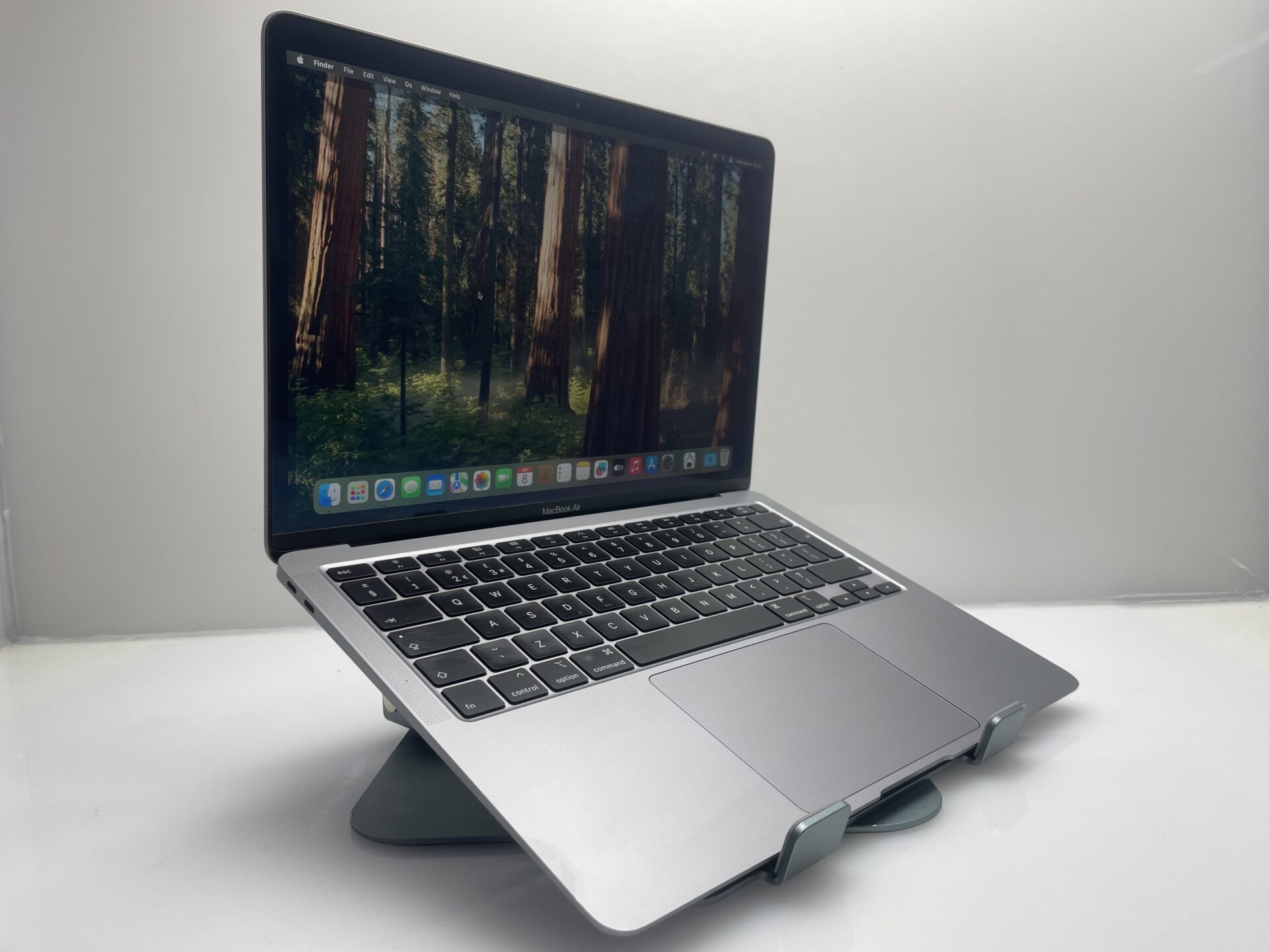 Buy Used Apple Macbook Air 