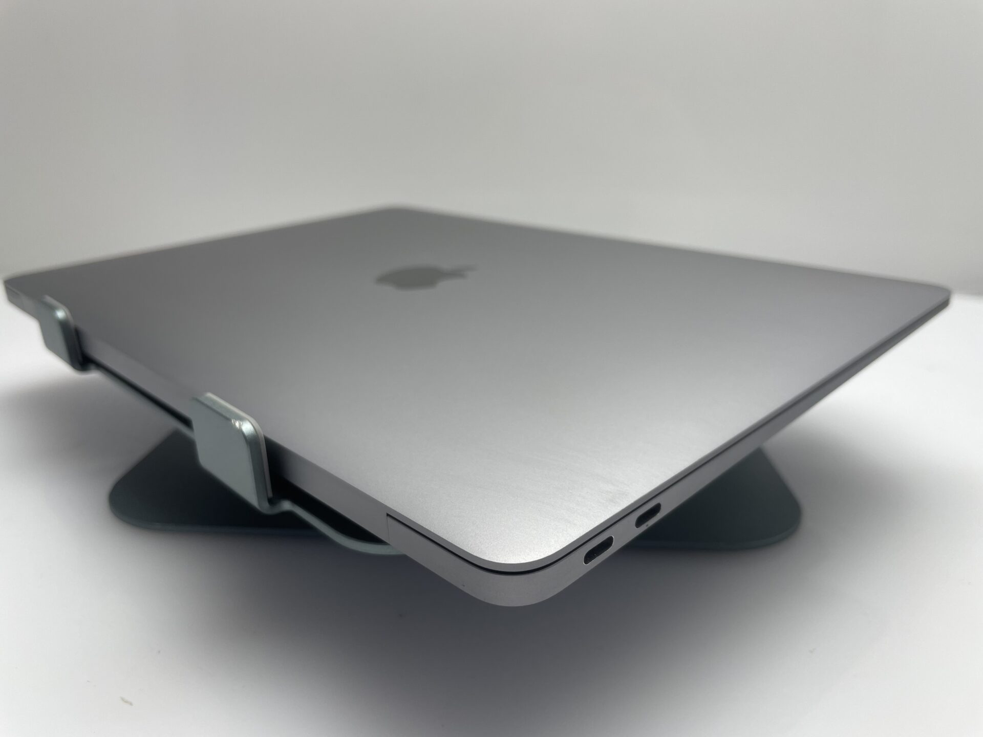 Buy Used Apple Macbook Air 