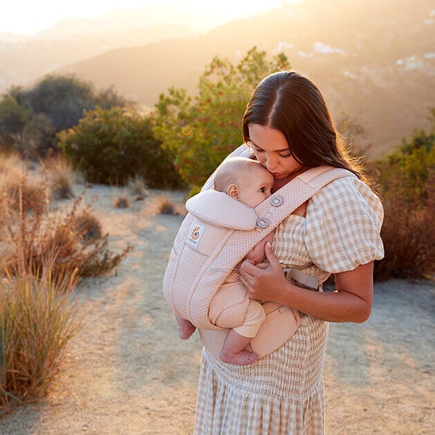 Omni Breeze Baby Carrier: Pink Quartz | Ergobaby