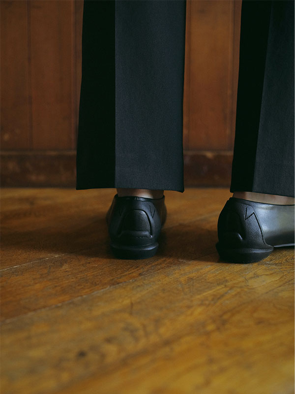 SHISEI TIGHT SQUARE SLIPON(22.5 IVORY): シューズ │ ETRE TOKYO