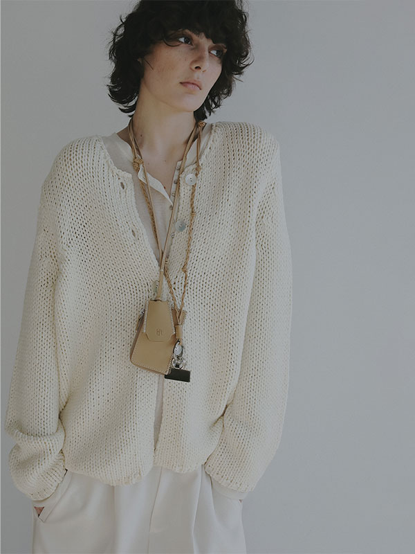 リリヤーンハンドニットカーディガン(F WHITE): トップス │ ETRE