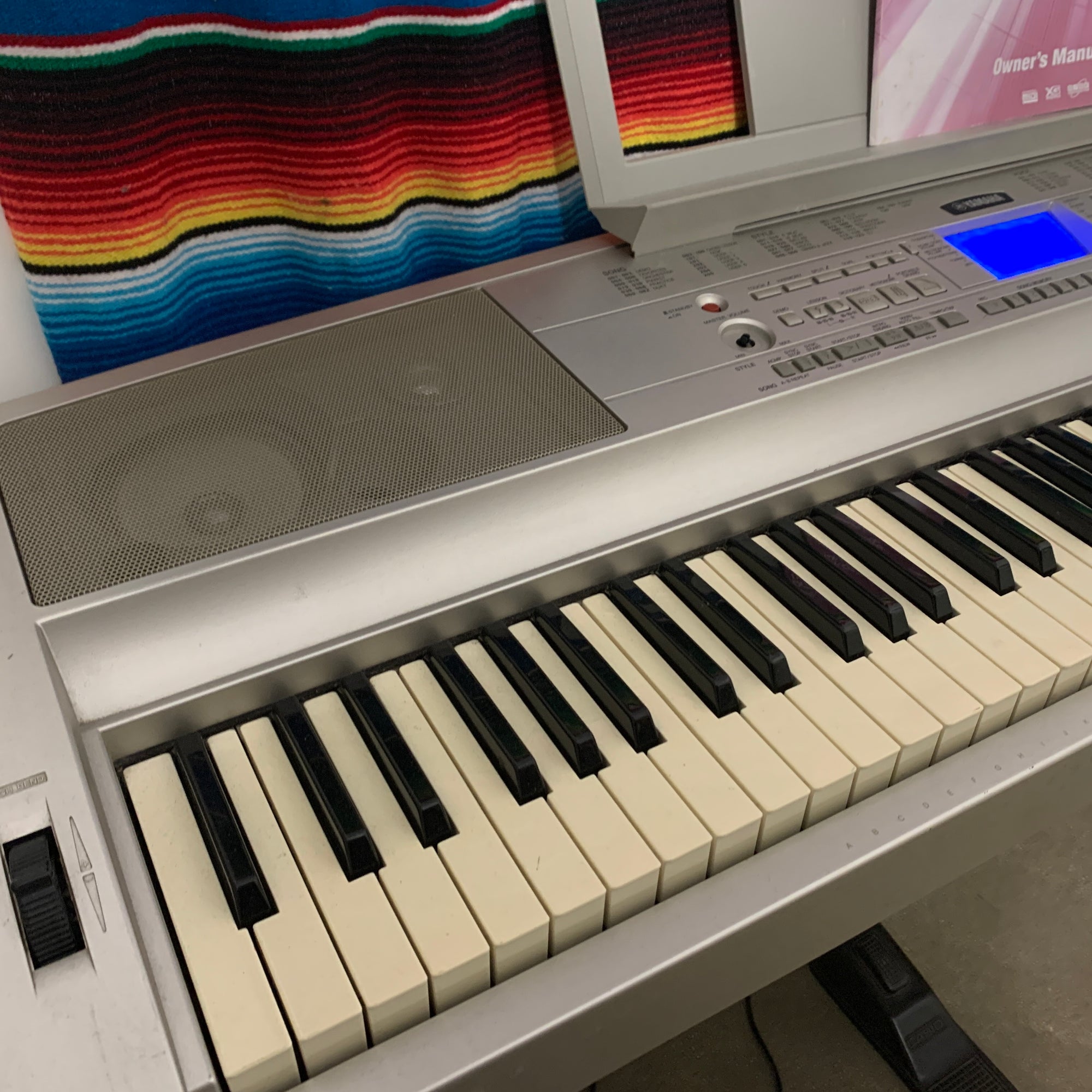 Yamaha DGX-500 Portable Grand 88-Key Digital Piano - Evolution Music