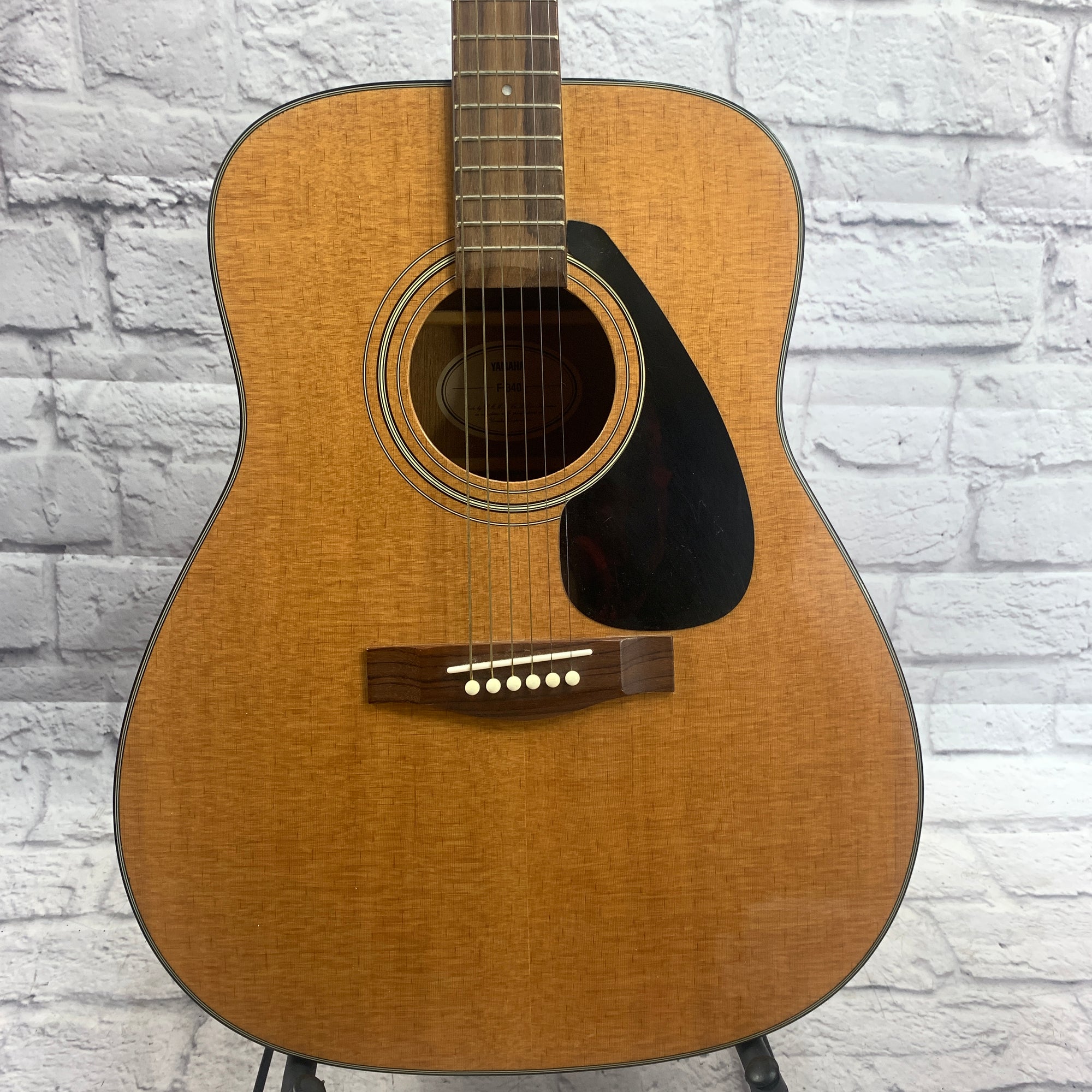 Yamaha F-340 Acoustic Guitar - Evolution Music