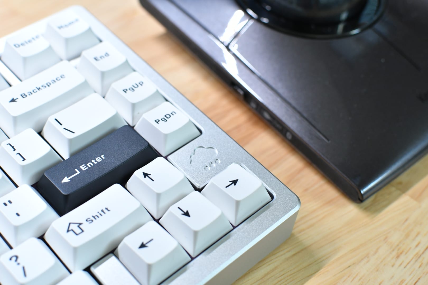 WOBKEY RAINY75 レビュー｜雨音のような独特の打鍵感が魅力