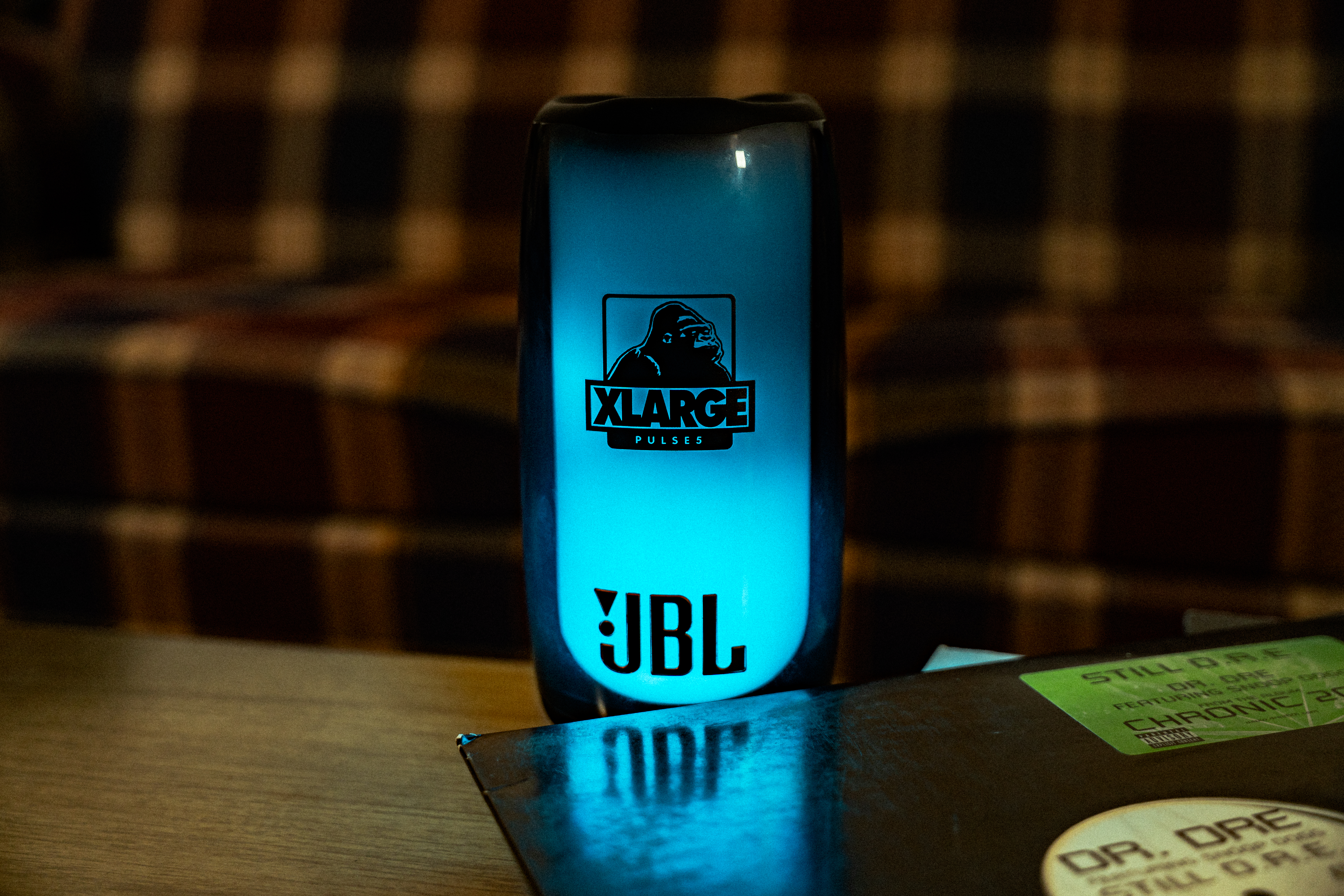 JBL」と人気ストリートブランド「XLARGE」とのコラボレーションモデル