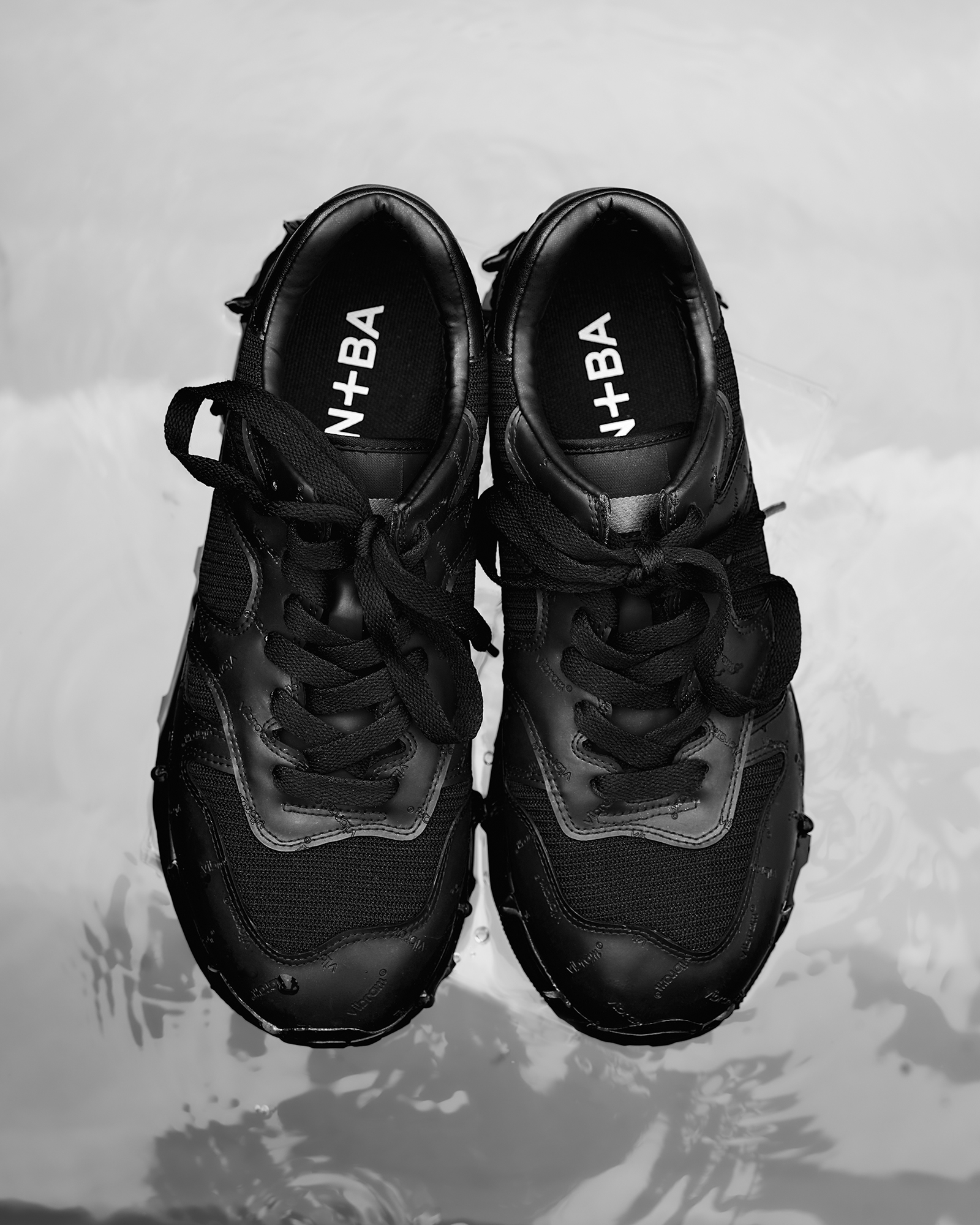 注目のシューズブランドUN+BAから新作シューズ2型が登場 | EYESCREAM