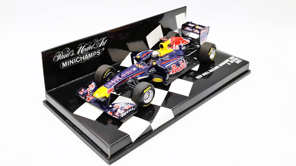 レッドブル RB7 S.ベッテル | F1ミニカーあれこれ
