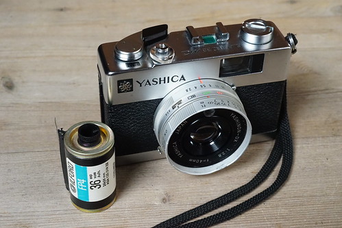 Yashica Electro 35 MC - Camera-wiki.org - The free camera encyclopedia
