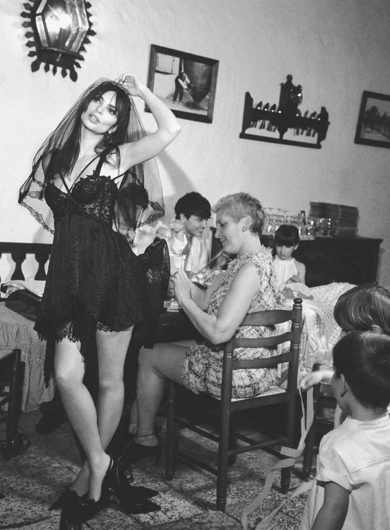 Emily Ratajkowski covers Vogue Spain May 2023 by Brett Lloyd