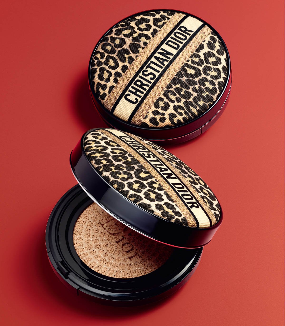 ディオール」アイシャドウやクッションファンデが華やかなレオパード柄に