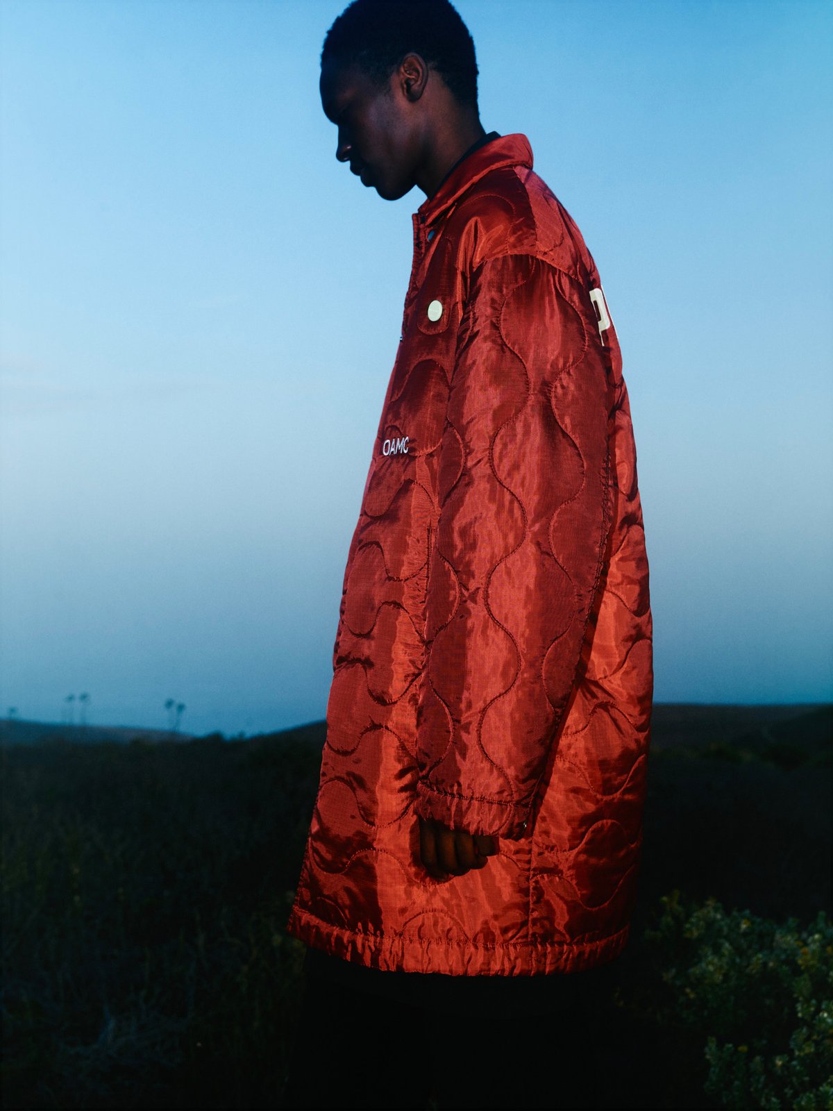 オーエーエムシー、アップサイクルコレクション「RE:WORK」がデビュー