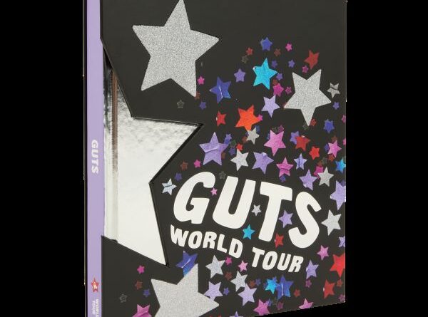 アート・デザイン・音楽 OLIVIA RODRIGO GUTS WORLD TOUR BOOK GUTS