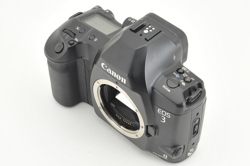 キャノン EOS-3｜当時のフラッグシップより高い人気と買取価格
