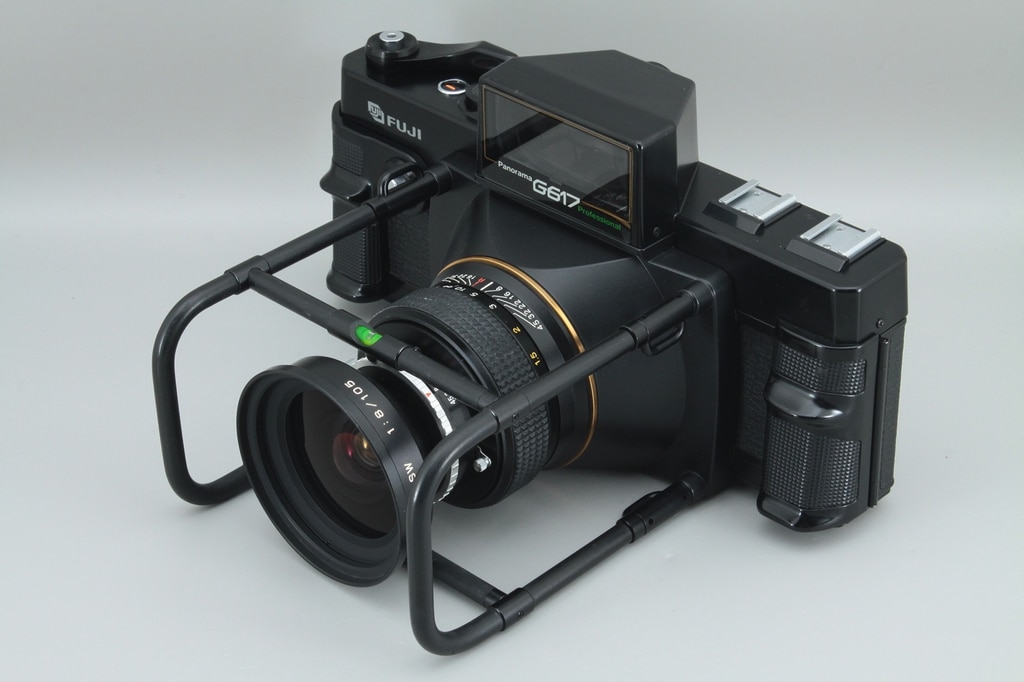 今月の買取実績紹介｜キャノン EOS 1V, フジフィルム G617 他(2025年5