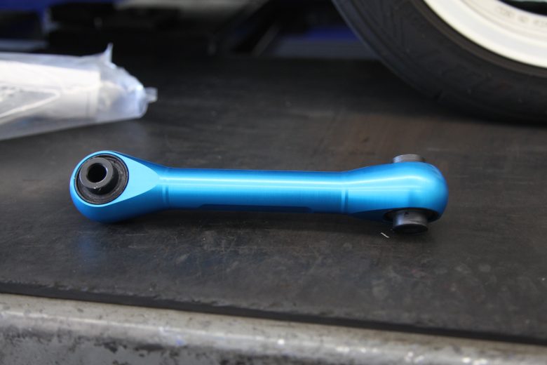 アルトワークス クスコピッチングストッパー取り付け 1G締め 四輪