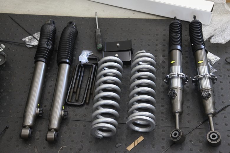 ZEAL サスペンションキット 4本セット ZEAL サスペンションキット 4本